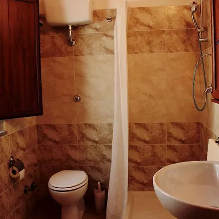 مزرعة للإقامة Masseria Stamato أميندولارا