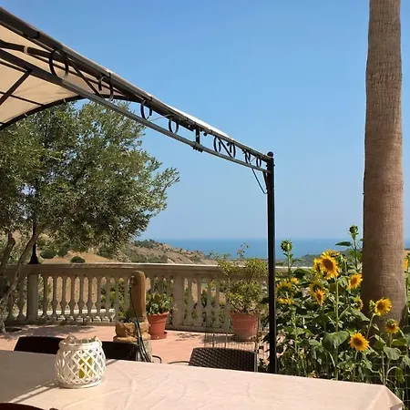 Masseria Stamato مزرعة للإقامة *