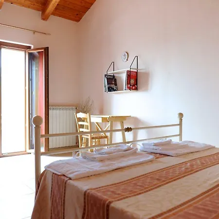 مزرعة للإقامة Masseria Stamato أميندولارا